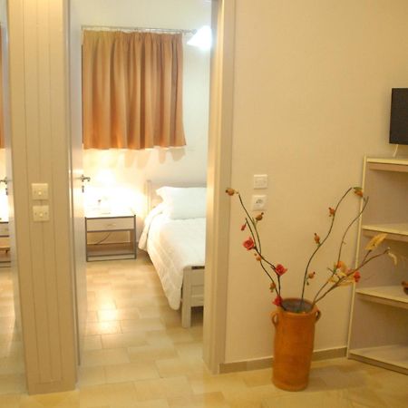 Takis Hotel Apartments Ialysos  Buitenkant foto