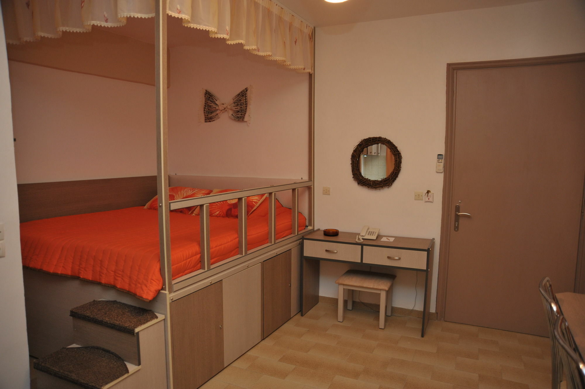 Takis Hotel Apartments Ialysos  Buitenkant foto