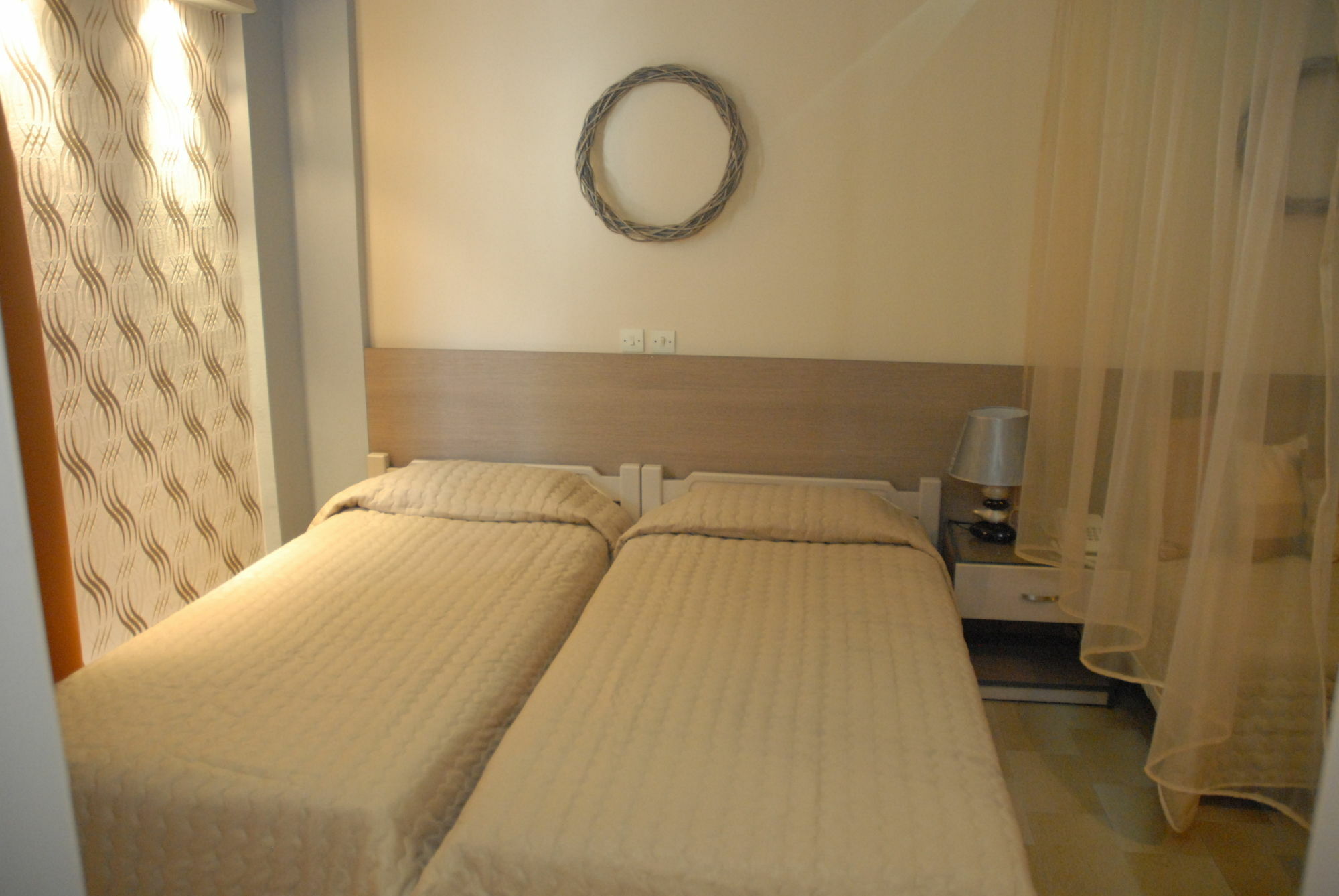 Takis Hotel Apartments Ialysos  Buitenkant foto
