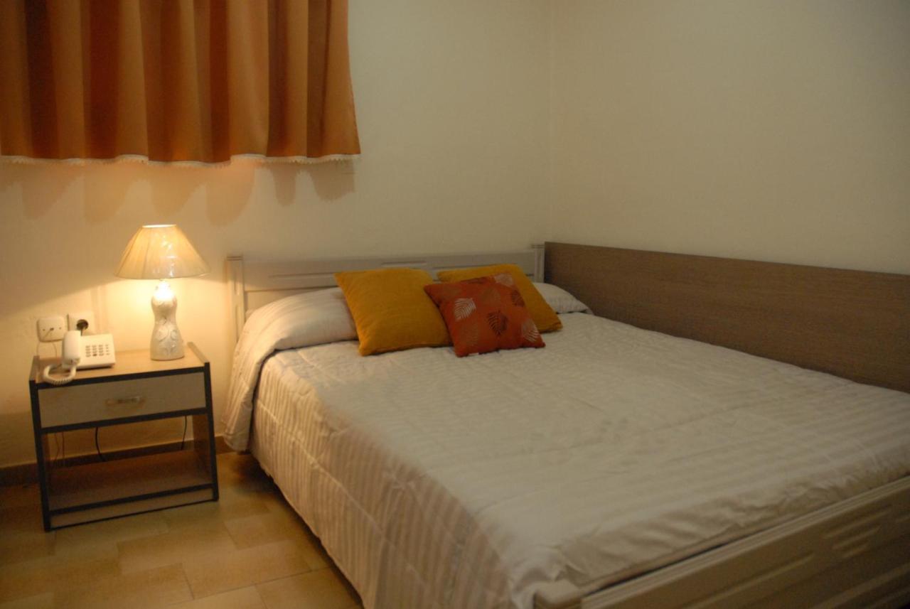 Takis Hotel Apartments Ialysos  Kamer foto